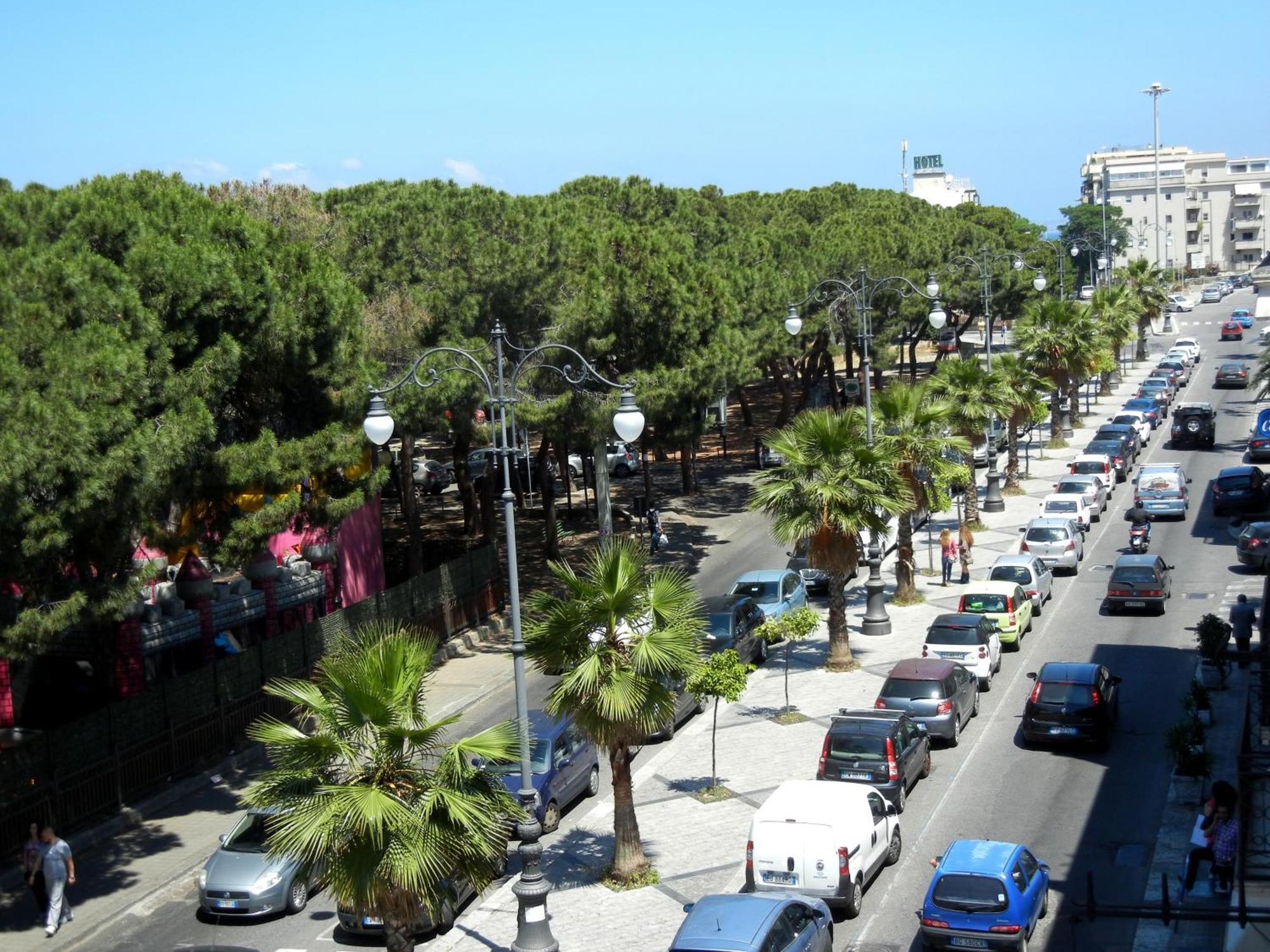 B&B La Pineta Reggio di Calabria Kültér fotó